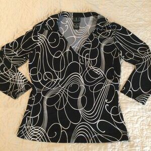 Black and White Swirl Pattern Women's Top